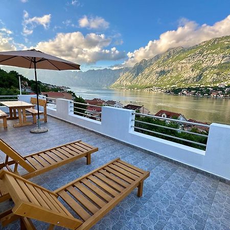 House With Big Terrace And Beautiful Sea View Villa Kotor Kültér fotó